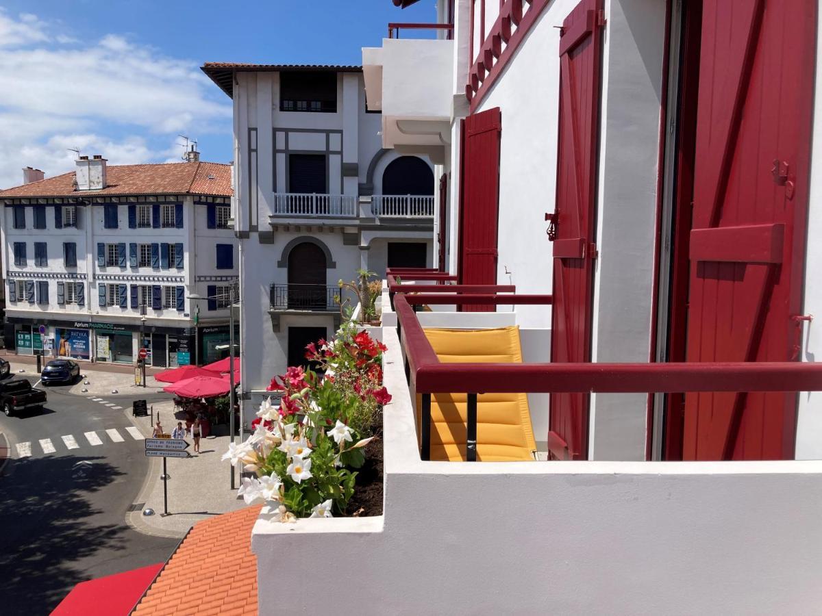 Superbe Appartement T3 Au Centre Plage .Parking Hendaye Exterior foto