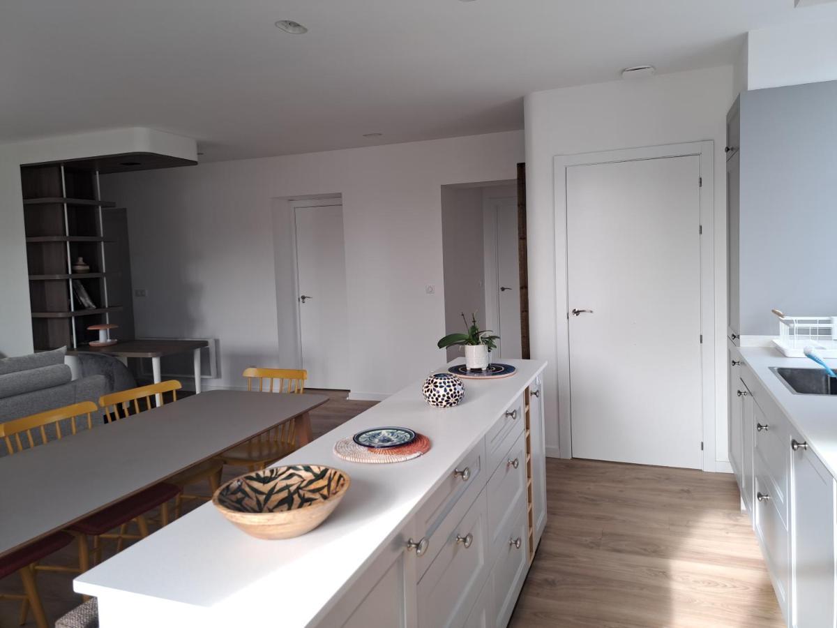 Superbe Appartement T3 Au Centre Plage .Parking Hendaye Exterior foto